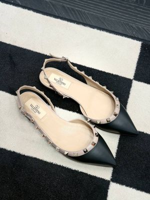 Слингбэки Valentino