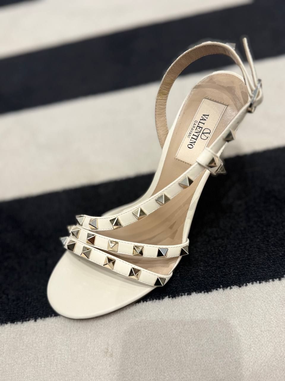 Босоножки Valentino