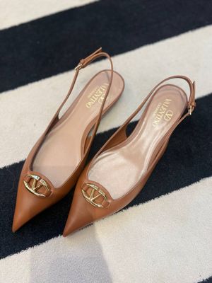 Слингбэки Valentino