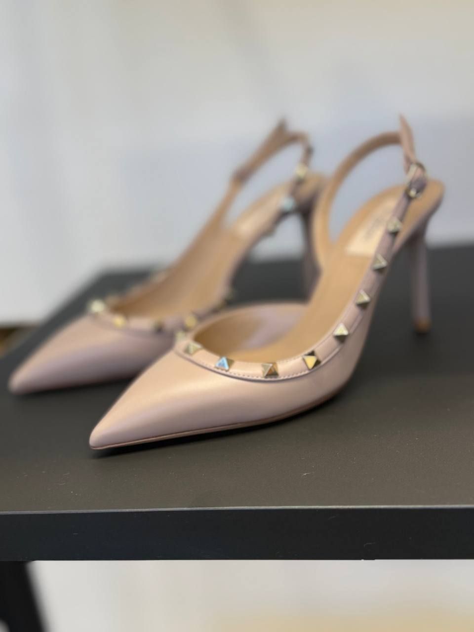 Слингбэки Valentino