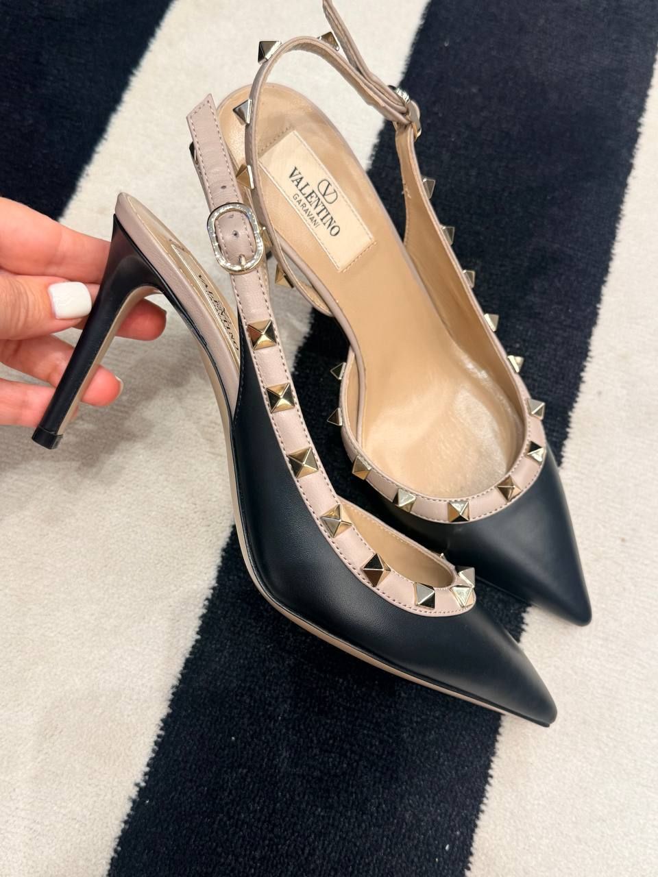 Слингбэки Valentino