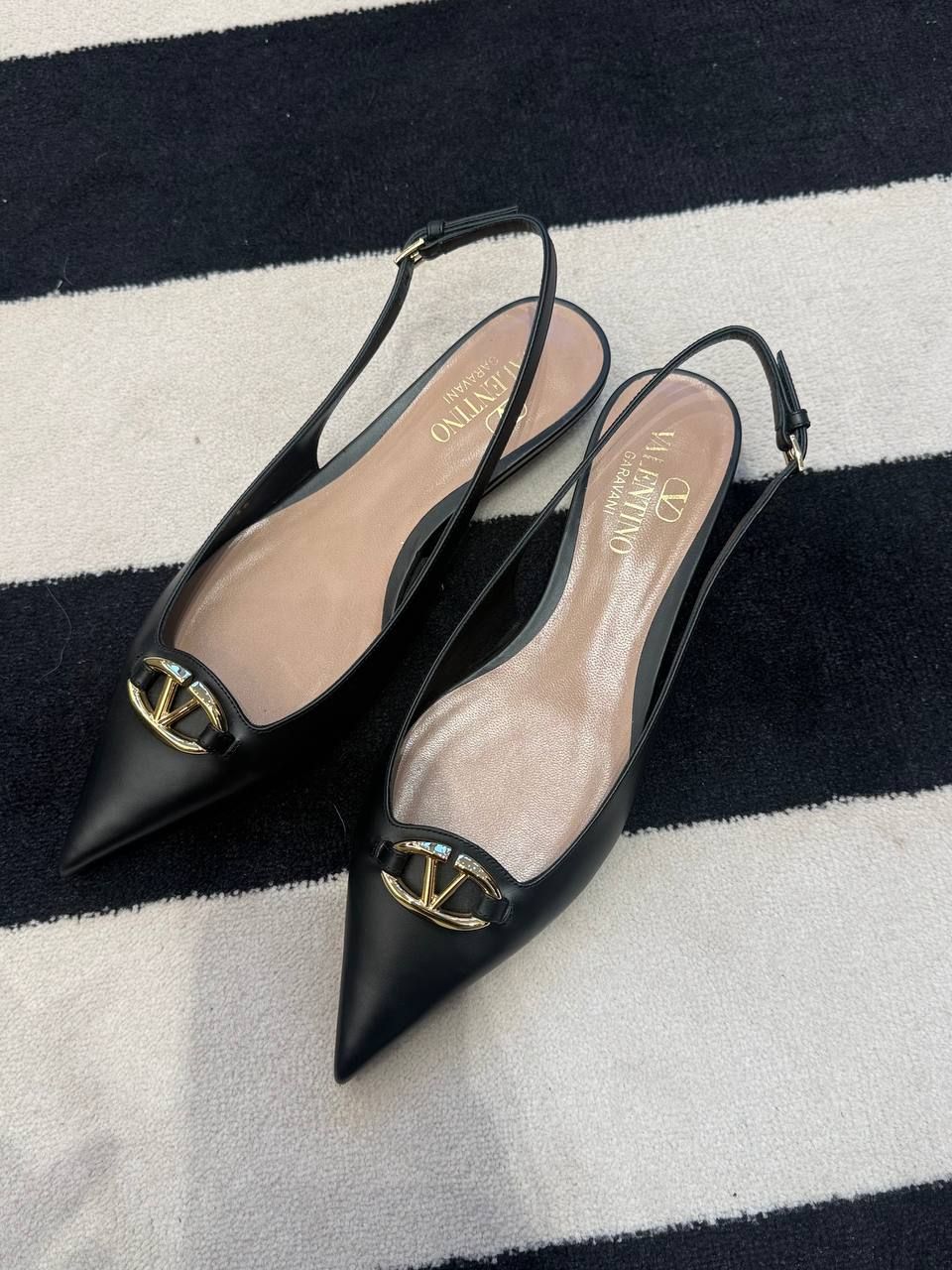 Слингбэки Valentino