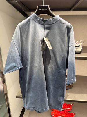 Футболка Balenciaga