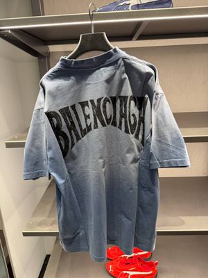 Футболка Balenciaga
