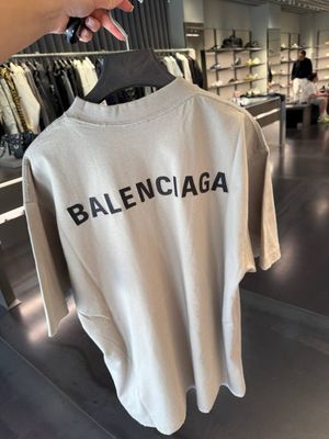 Футболка Balenciaga