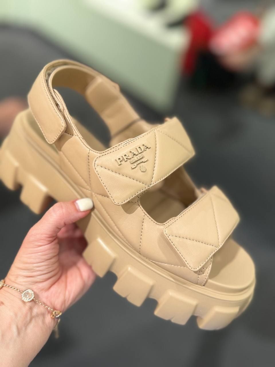 Сандалии Prada