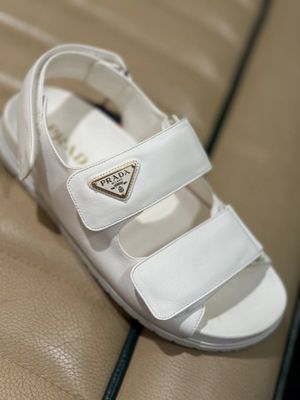 Сандалии Prada