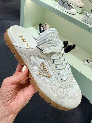 Кроссовки-мюли Prada