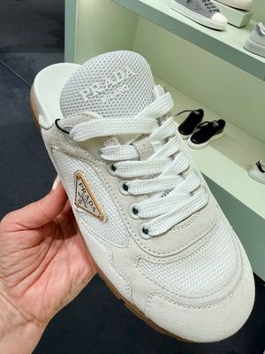 Кроссовки-мюли Prada