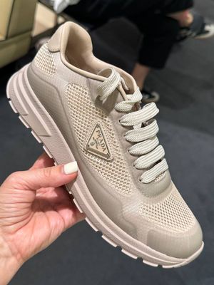 Кроссовки Prada