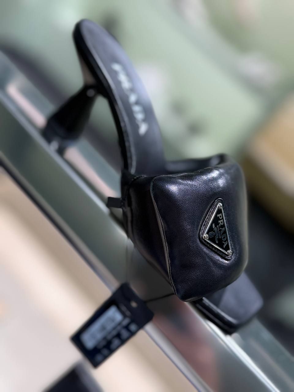 Босоножки Prada