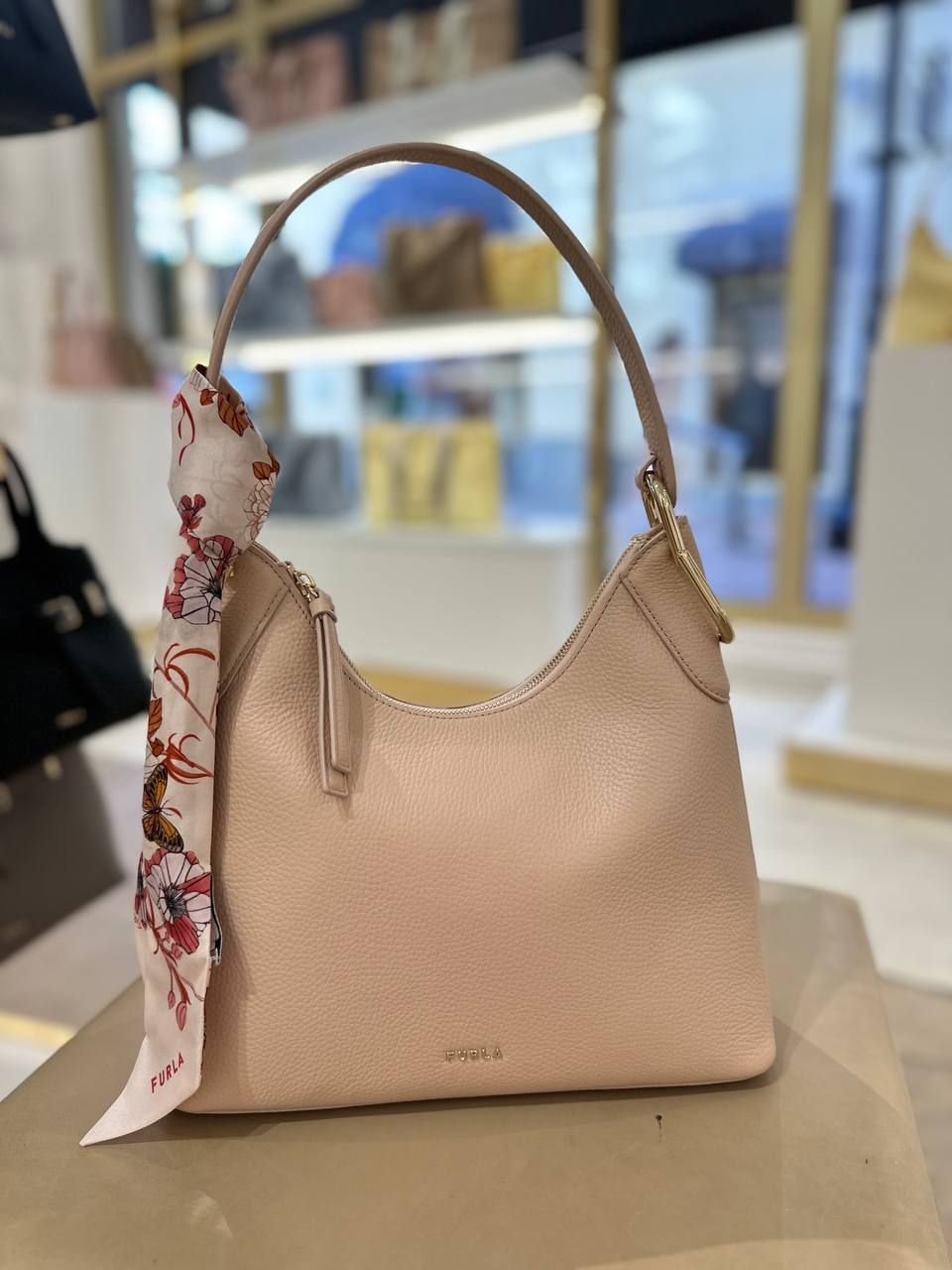 Сумка Furla Clarissa medium
