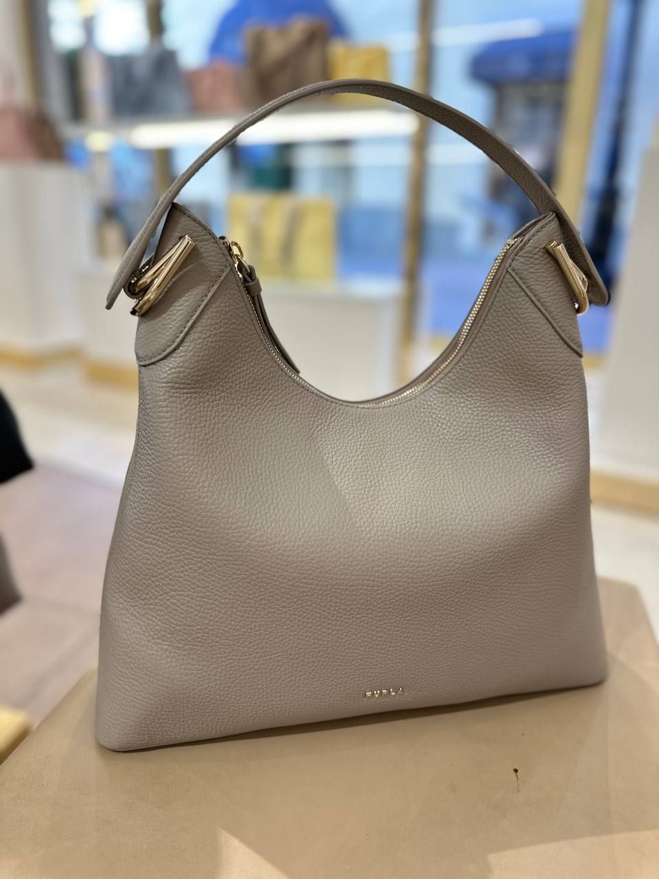 Сумка Furla Clarissa big