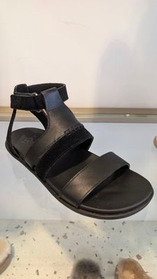 Сандалии UGG