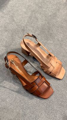Босоножки Santoni