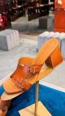 Босоножки Santoni
