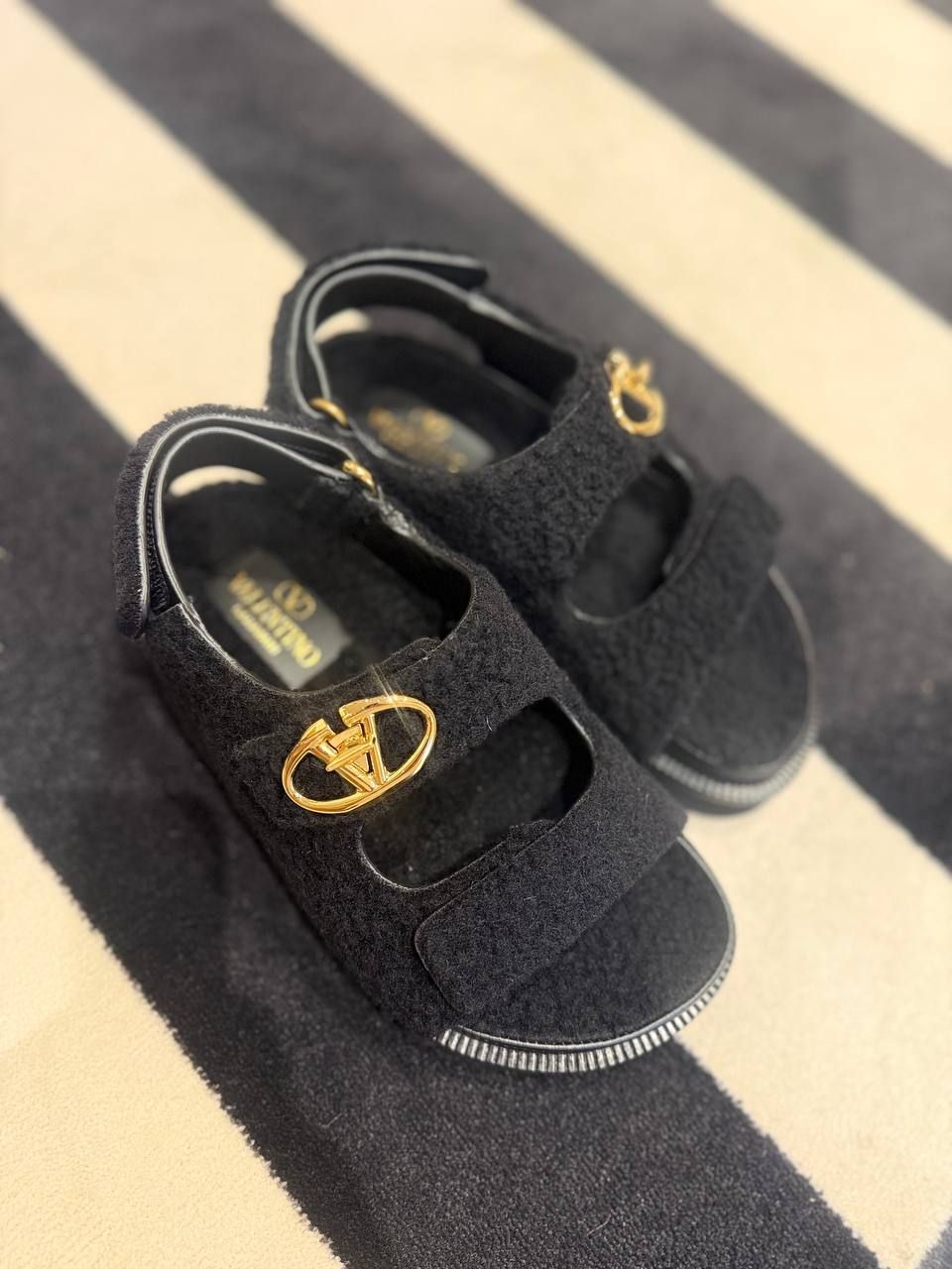 Сандалии Valentino