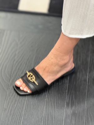 Шлепанцы Valentino