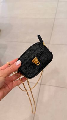 Микро-сумка Coccinelle