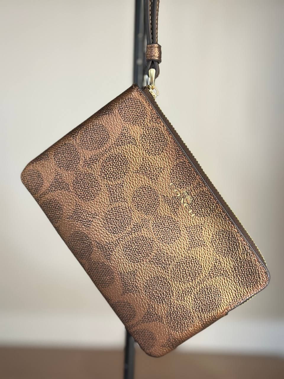 Кошелёк-клатч Coach