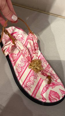 Сандалии Versace
