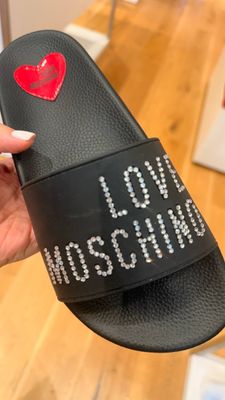 Шлепанцы Moschino