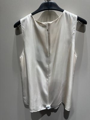 Топ Armani