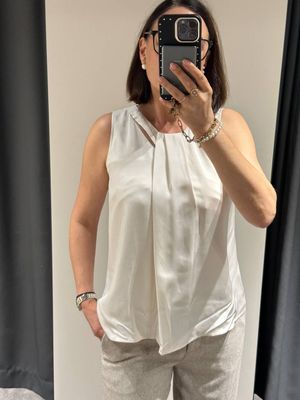 Топ Armani