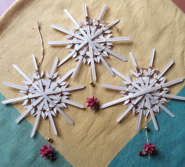 Snowflake & 1 Small Star - Natural (Set of 3)