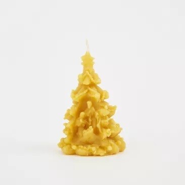 Abete medio con presepio