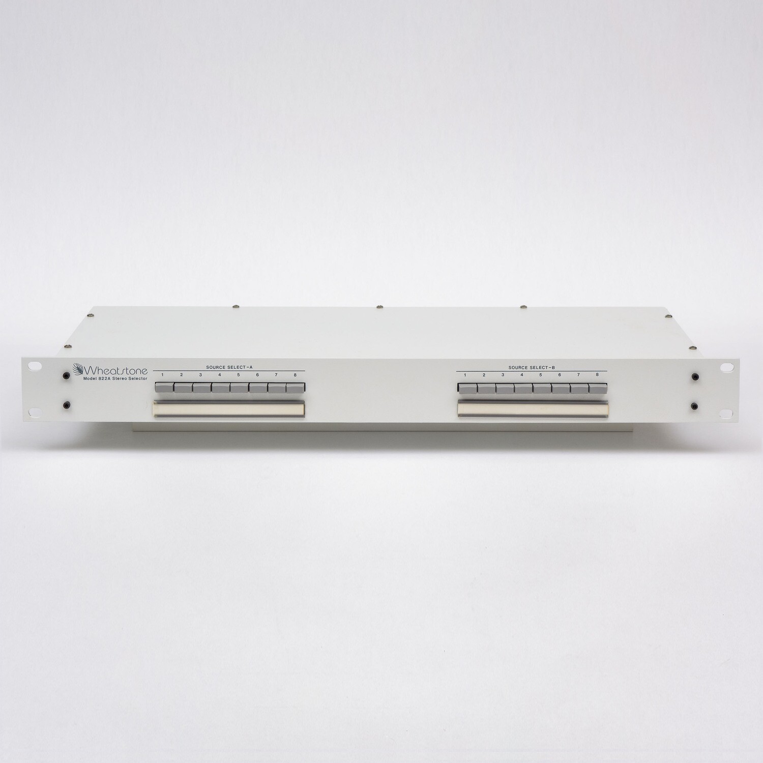 822 Stereo Selector