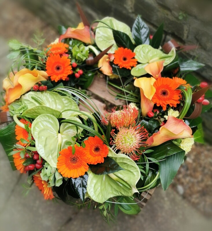 Exotic tropical wreath