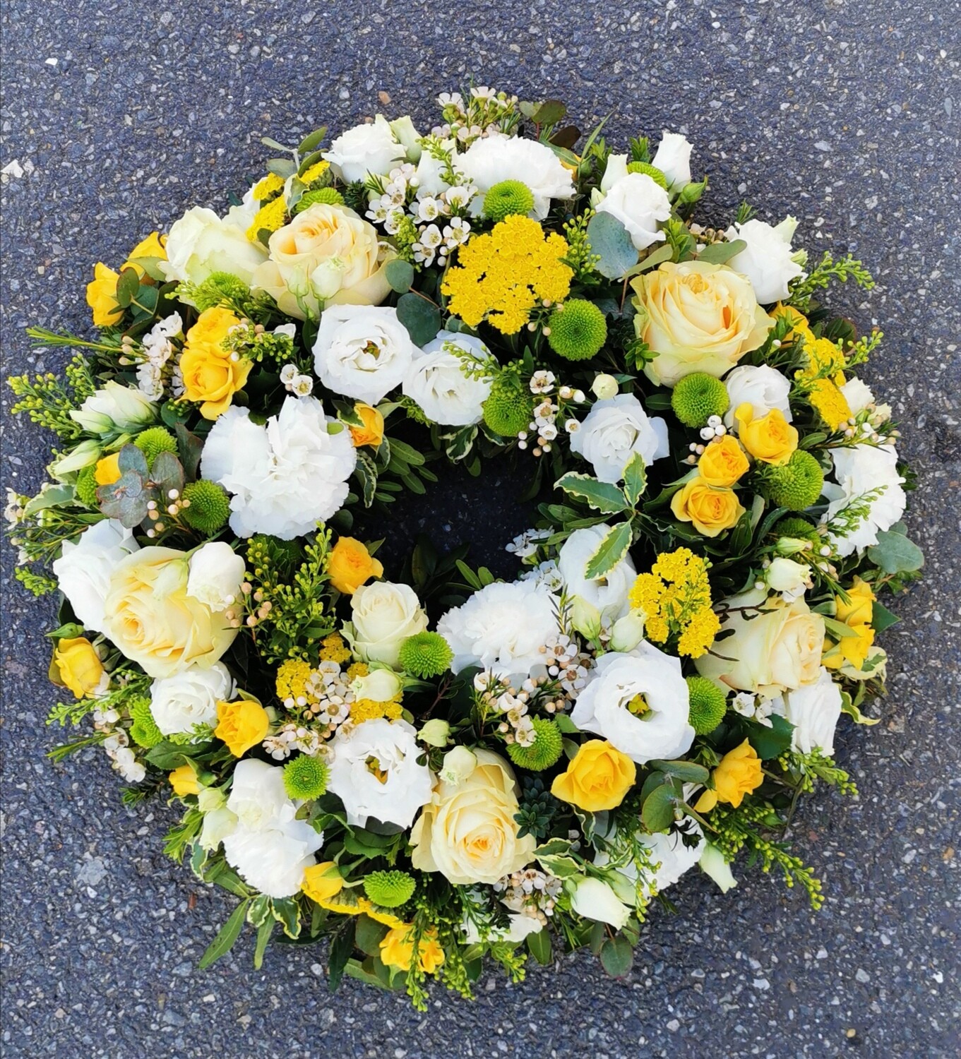 Yellow and white wreath Yellow and white wreath