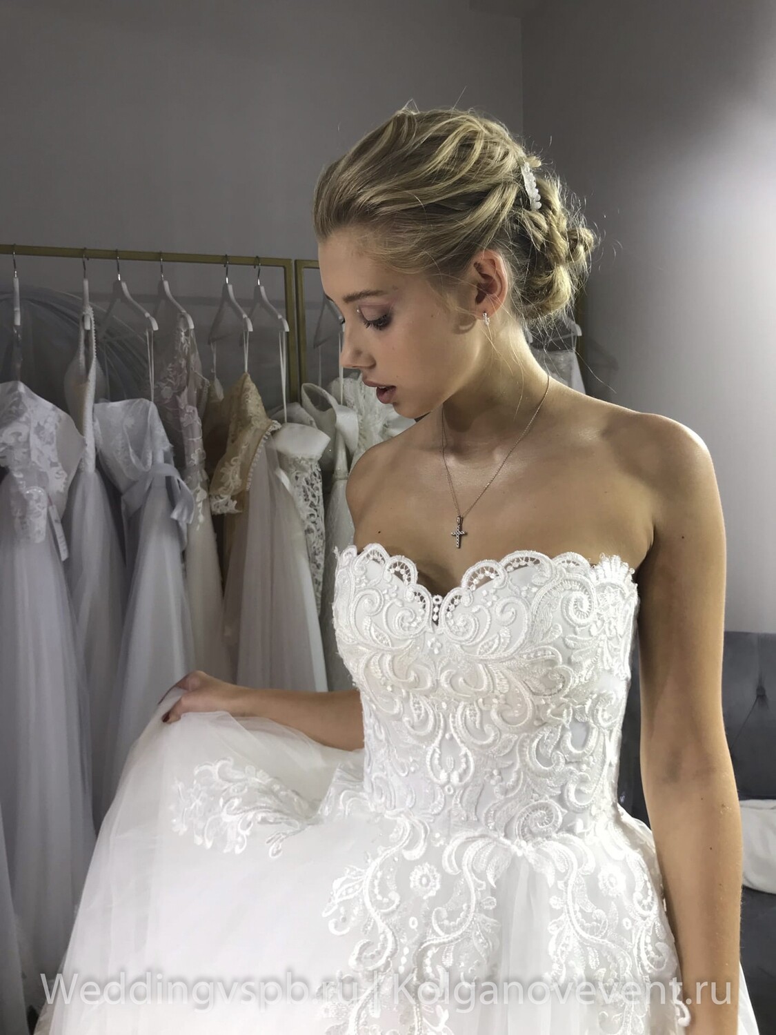 Свадебное платье "Василиса" (44 размер)
