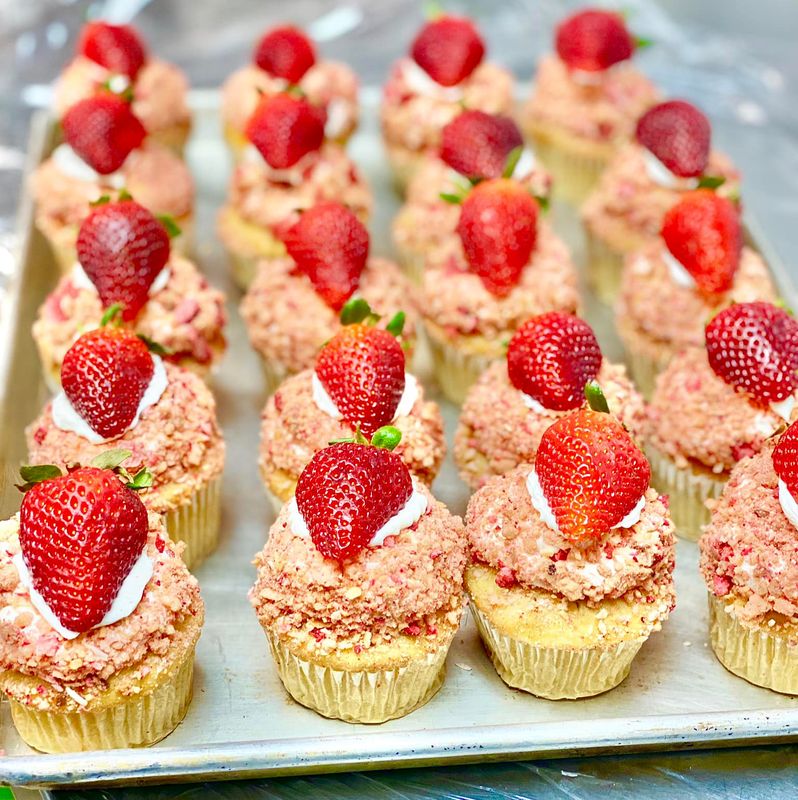 Strawberry Crunch Cupcake