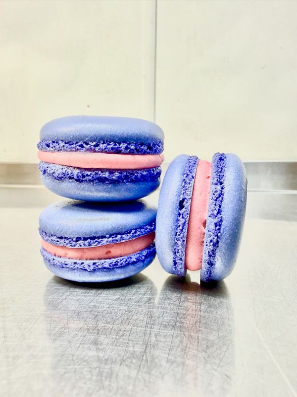 Rum Punch French Macaron