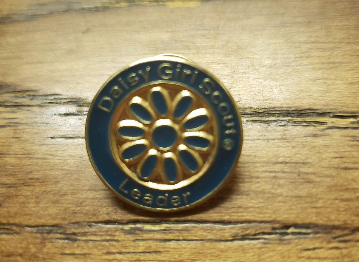 Daisy Girl Scout Leader Pin