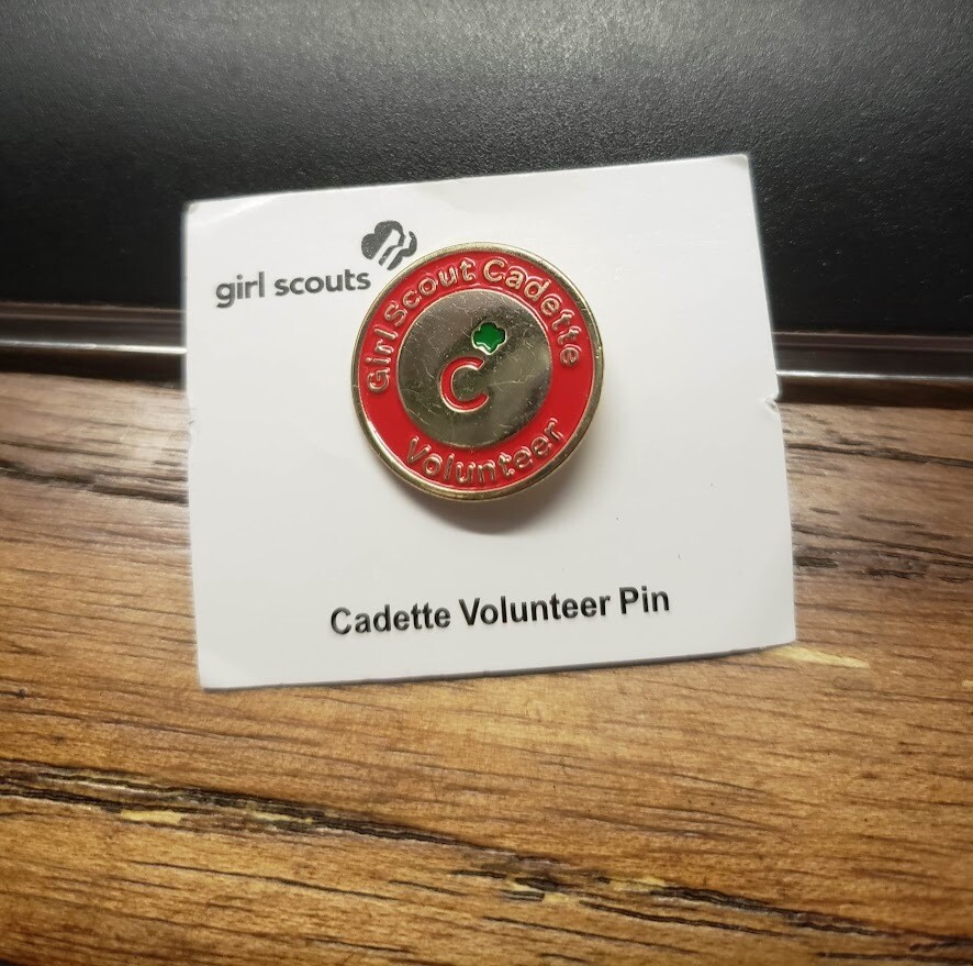 Cadette Girl Scout Volunteer Pin (2014-2021)