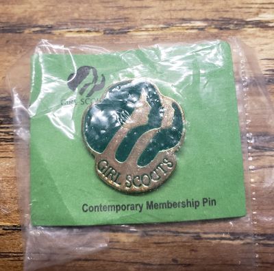 GS Contemporary membership pin --pre 2011 (GS on Bottom)