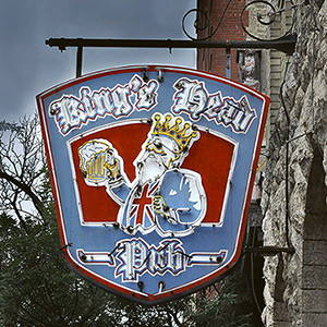 Coaster King&#39;s Head Pub sign