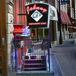 Coaster Johnny G&#39;s with car