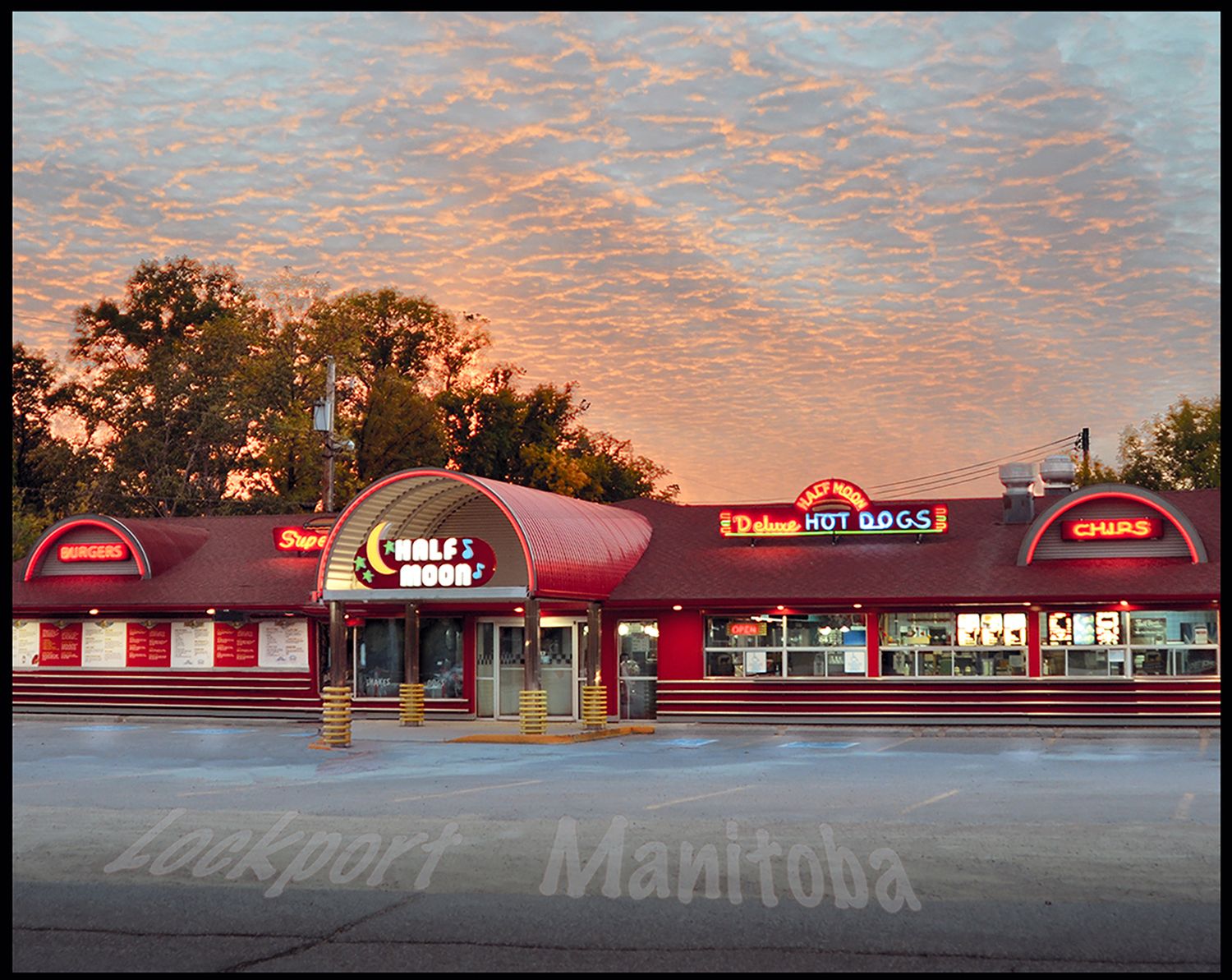Half Moon Drive In   Lockport Manitoba