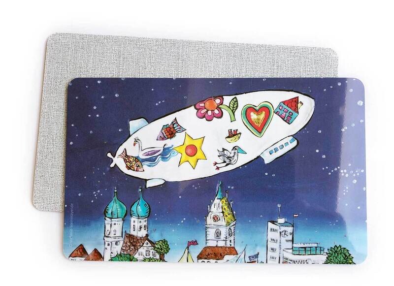 Brettchen &quot;Zeppelin bei Nacht über Friedrichshafen&quot;