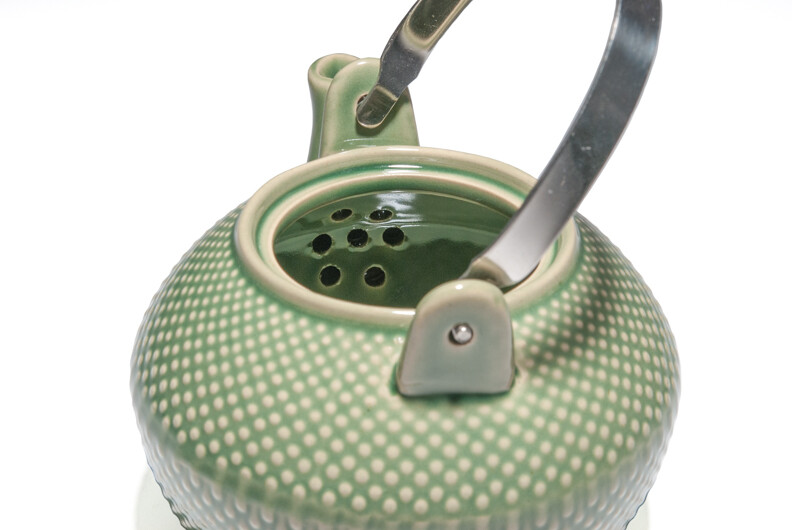 Green Envy Hobnob- Ceramic Teapot w/ S Steel Handle