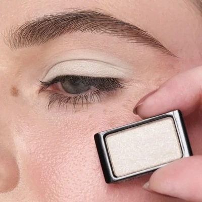 EYESHADOW - Luomiväri mosaiikkirasiaan