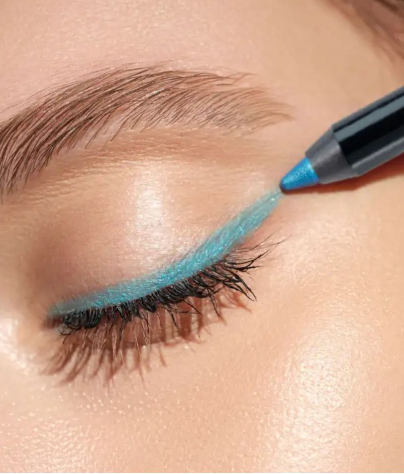 METALLIC EYE LINER LONG-LASTING METALLIC EYE LINER LONG-LASTING