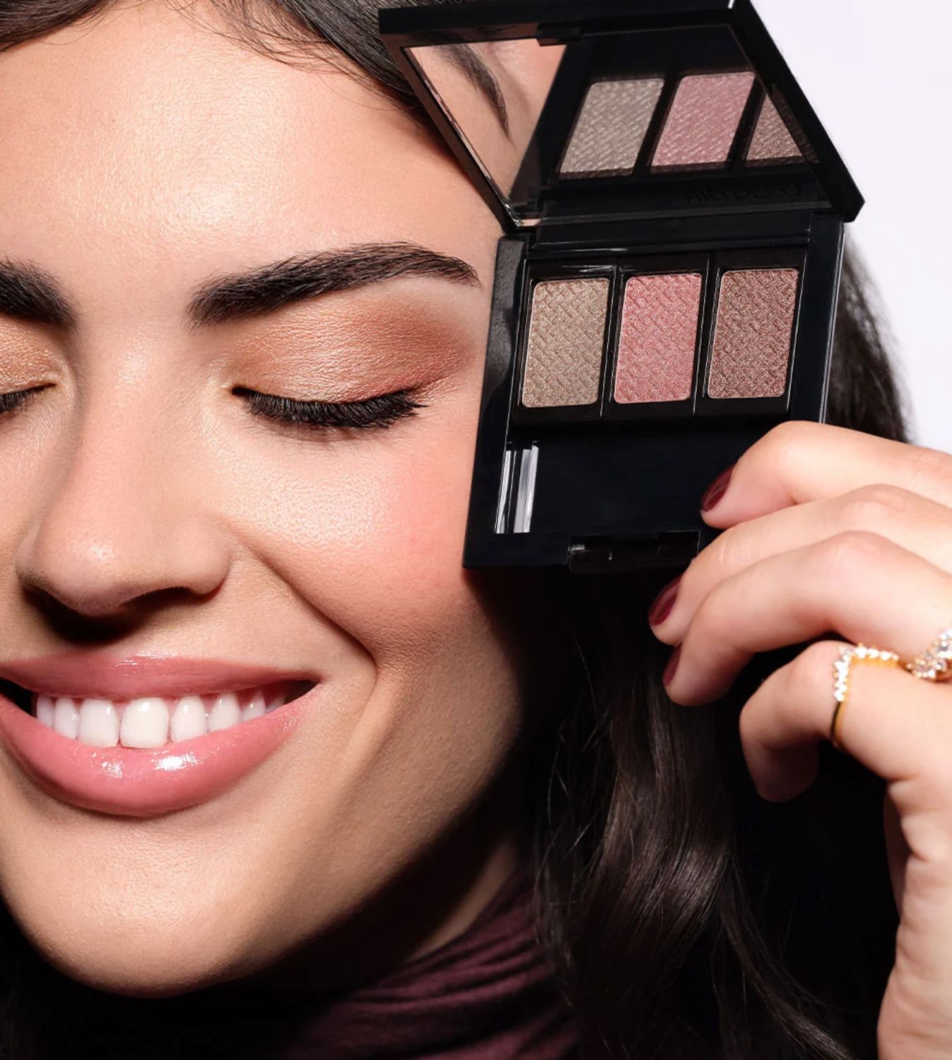 EYESHADOW - UUSI! EYESHADOW - UUSI!