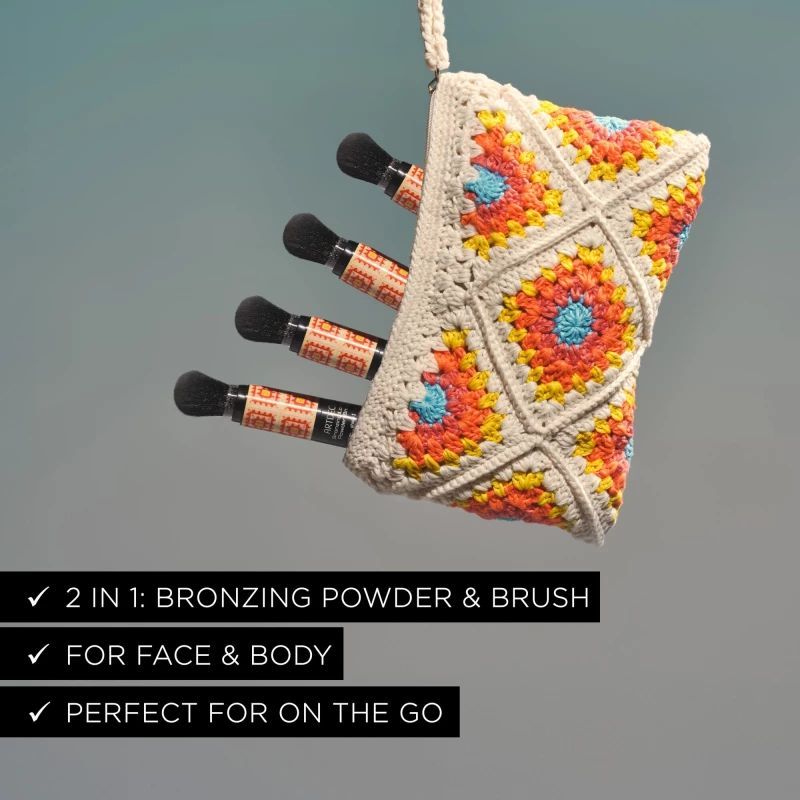 BRONZING LOOSE POWDER BRUSH – FOR FACE & BODY BRONZING LOOSE POWDER BRUSH – FOR FACE & BODY