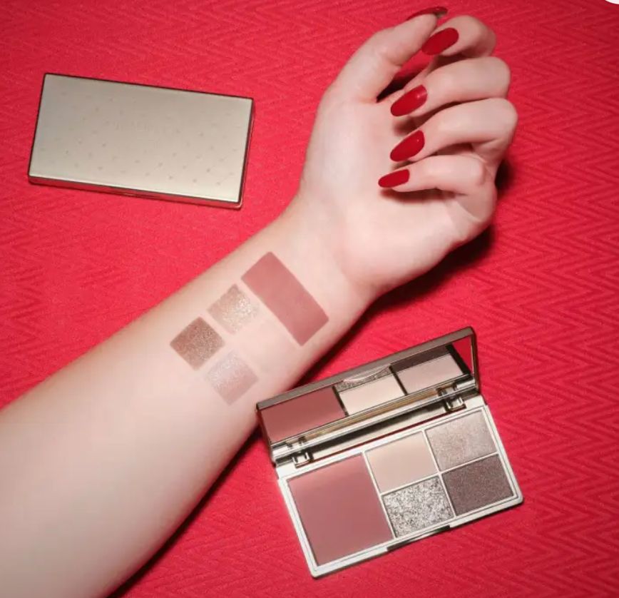 ILLUSION PALETTE FOR CHEEKS & EYES ILLUSION PALETTE FOR CHEEKS & EYES