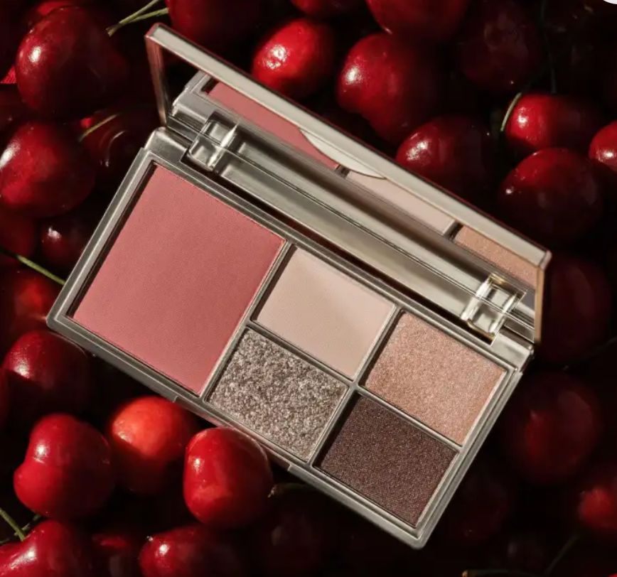ILLUSION PALETTE FOR CHEEKS & EYES ILLUSION PALETTE FOR CHEEKS & EYES